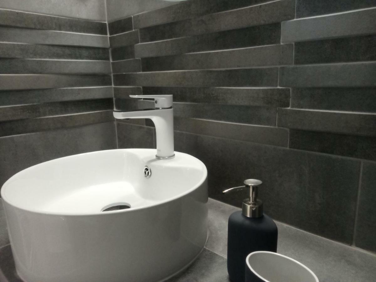 New Apartment Near Metro Larissis In The Centre Of Athen Exterior foto